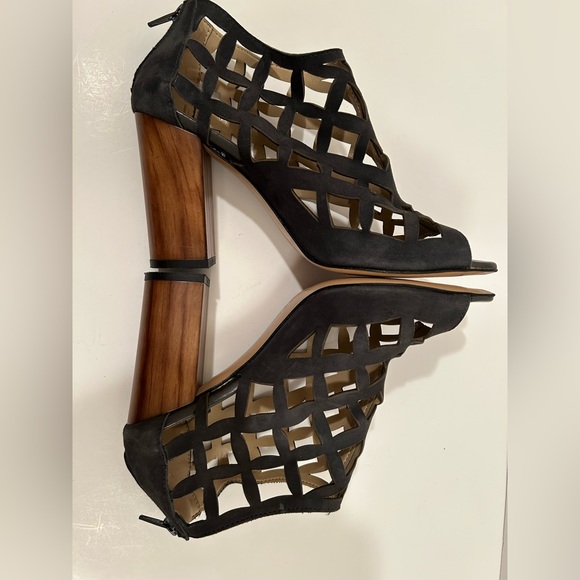 Eliana Bucci Charcoal Gray Suede Cage Zip Back Peep-toe Heels Size EU 39 - Picture 10 of 10